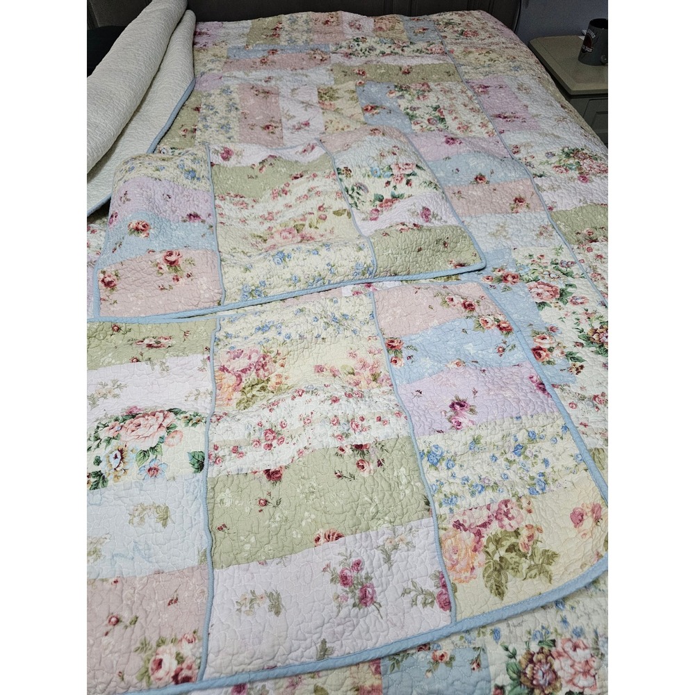 JCPenney Home Collection Floral Patchwork Quilt Set Full Queen Pastel Cotton 3pc